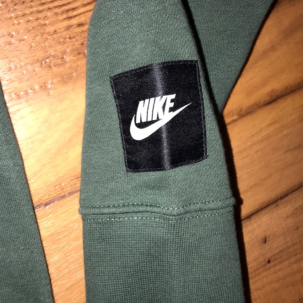 NWT NIKE JUST DO IT HOODIE - Picture 4 of 6